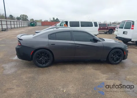 2016 Dodge Charger Sxt z USA, uszkodzony, nr VIN 2C3CDXHG6GH210804